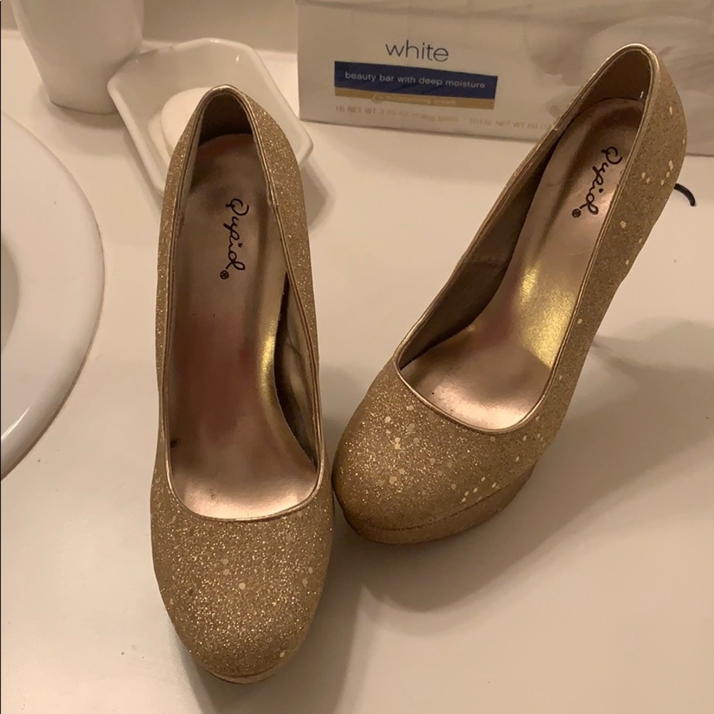 Heels - Picture 2 of 2